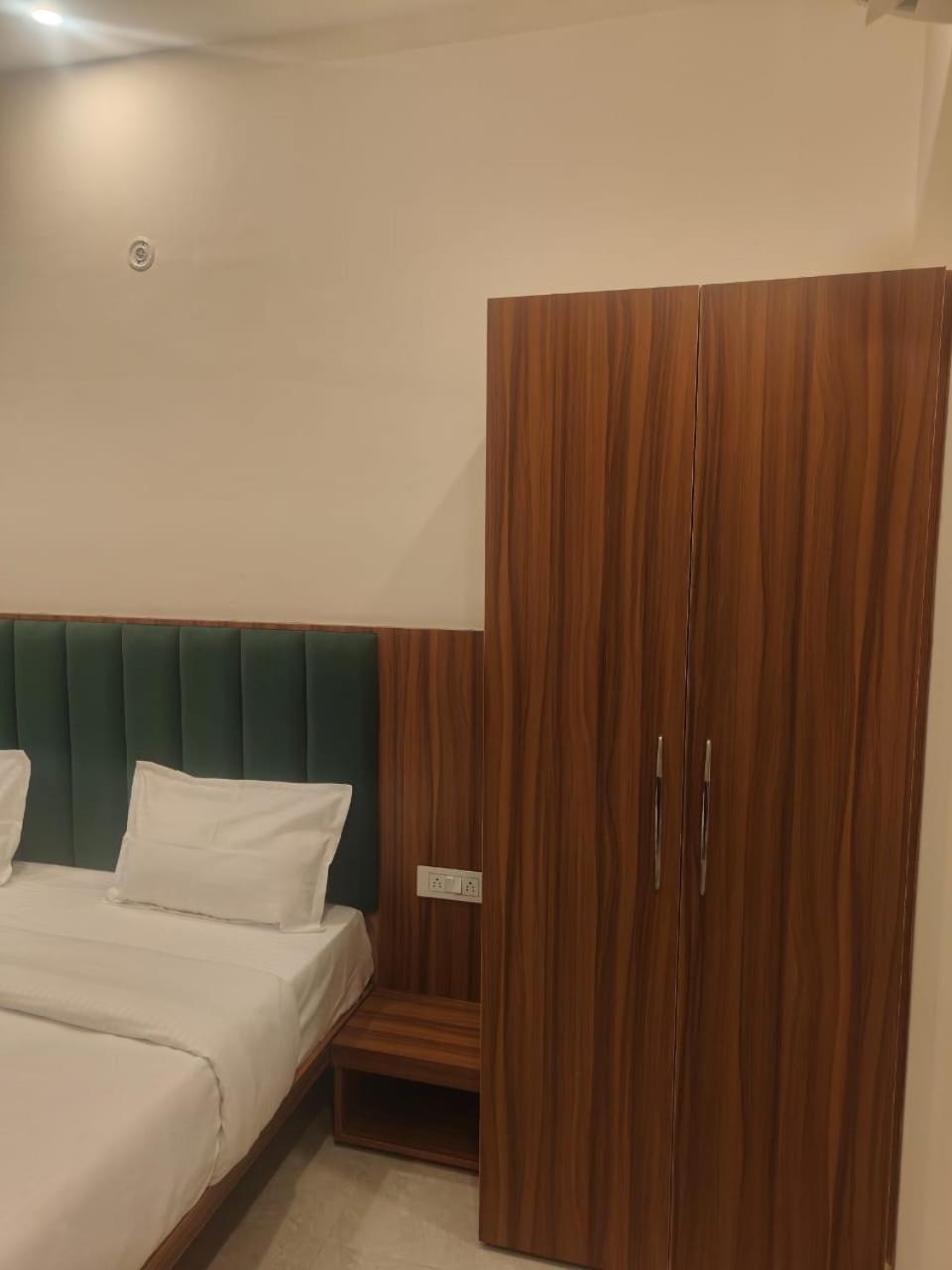 Aroma Resort Ришикеш Экстерьер фото